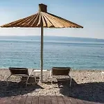 Seaside Haven * Split