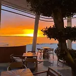 Seaside Haven * Split