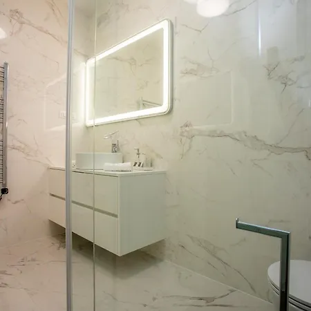 Seaside Haven Apartman *