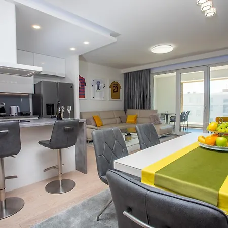 Seaside Haven Apartman *