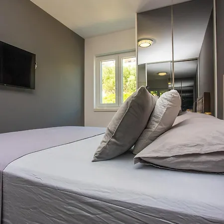 Апартаменти Seaside Haven *