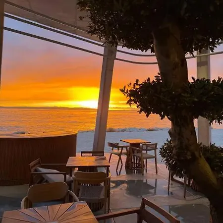 Seaside Haven * Split