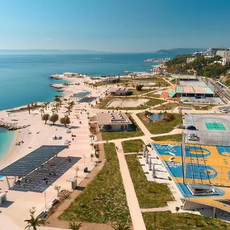 Seaside Haven Split