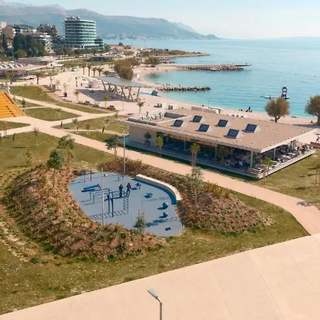 Seaside Haven Split