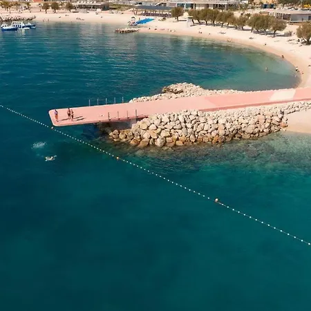 Seaside Haven Apartman *