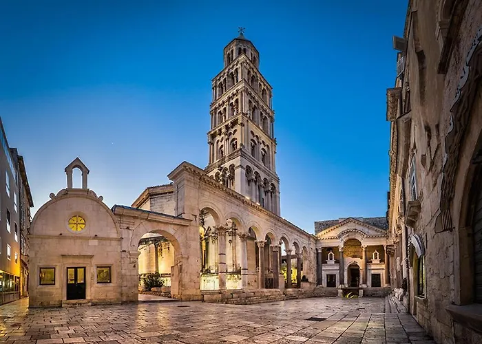 Seaside Haven * Split