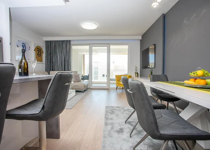 Seaside Haven Apartment *